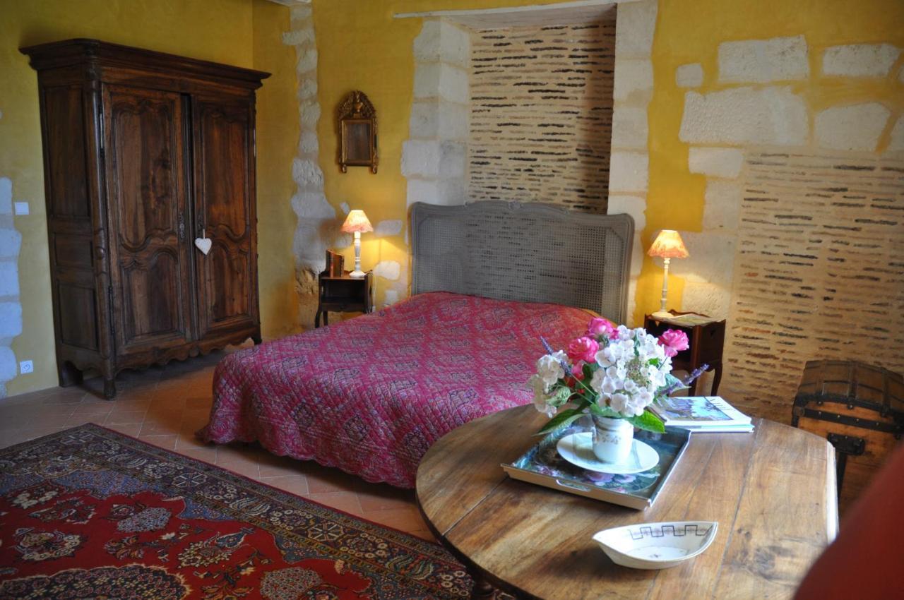 Chateau La Gentilhommiere Du Puits Notre-Dame 30 Rue De L'Eglise 24110 Saint Leon Sur L'Isle Zewnętrze zdjęcie