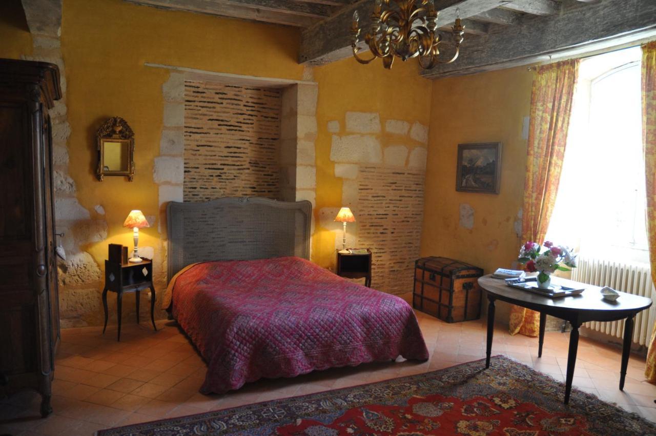 Chateau La Gentilhommiere Du Puits Notre-Dame 30 Rue De L'Eglise 24110 Saint Leon Sur L'Isle Zewnętrze zdjęcie