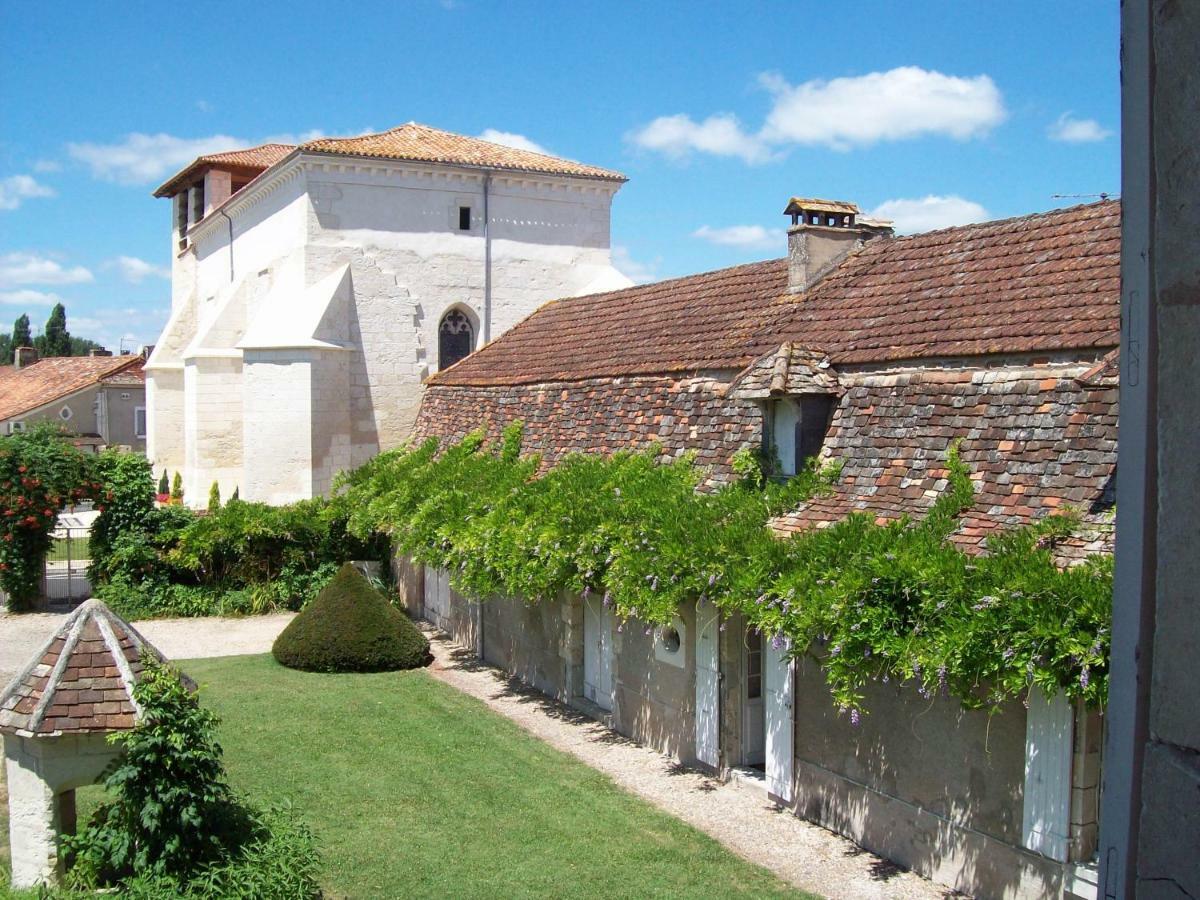 Chateau La Gentilhommiere Du Puits Notre-Dame 30 Rue De L'Eglise 24110 Saint Leon Sur L'Isle Zewnętrze zdjęcie