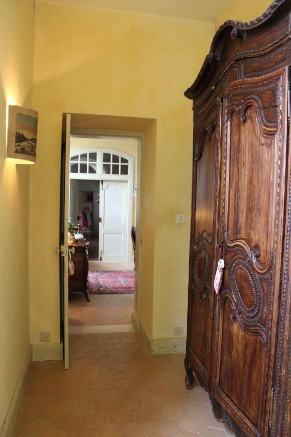Chateau La Gentilhommiere Du Puits Notre-Dame 30 Rue De L'Eglise 24110 Saint Leon Sur L'Isle Zewnętrze zdjęcie