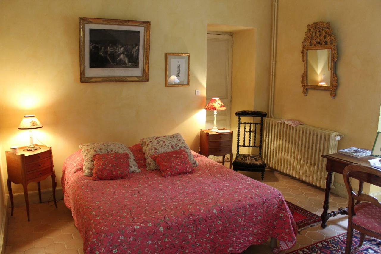 Chateau La Gentilhommiere Du Puits Notre-Dame 30 Rue De L'Eglise 24110 Saint Leon Sur L'Isle Zewnętrze zdjęcie